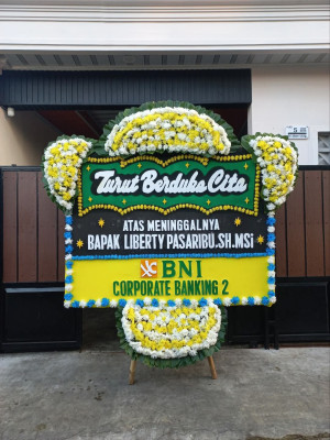 Papan Bunga Duka di Gunungparang