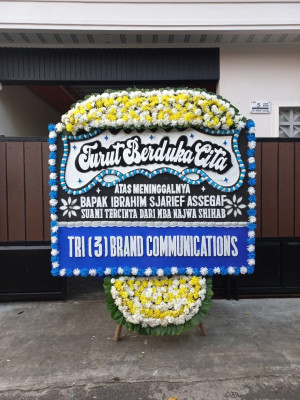 Papan Bunga Duka di Gunungparang